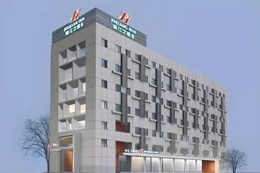 هتل Jinjiang Inn Guangzhou Liwan Caihongqiao Metro Station