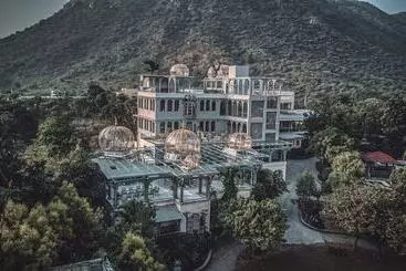 Hotel The Royal Retreat Resort & Spa