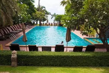 فندق Tommy Resort