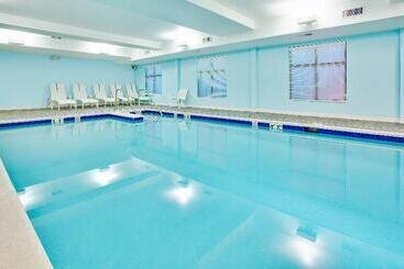 Holiday Inn Express Hotel & Suites Lebanon, An Ihg