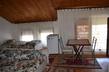 هتل آپارتمان Hostel Valentin