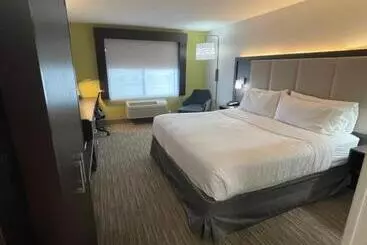 Holiday Inn Express Hotel & Suites Las Vegas, An Ihg