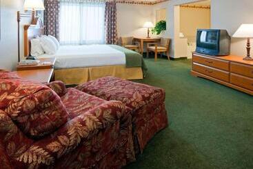 בית מלון כפרי Holiday Inn Express & Suites Winner By Ihg