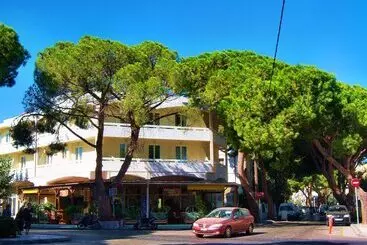 Fantasia Hotel Apartments