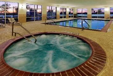 Holiday Inn Express Hotel & Suites Cleburne, An Ihg