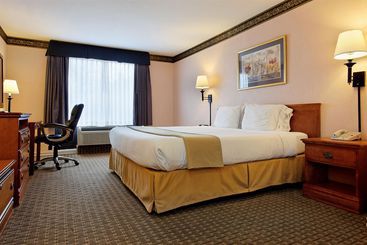 هتل Holiday Inn Express Tyler