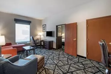هتل Best Western Plus Mckinney Inn And Suites
