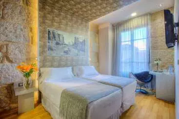 Отель NH Ourense