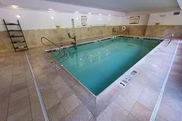 Апарт-отель Staybridge Suites East Stroudsburg Poconos, An Ihg