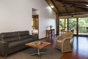 Отель Rose Gums Wilderness Retreat