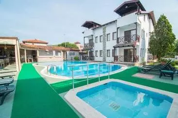 Aparthotel B.c. Alya