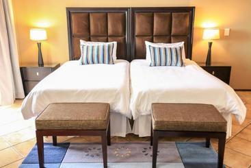 בית מלון כפרי Sandton Times Square Serviced Apartments