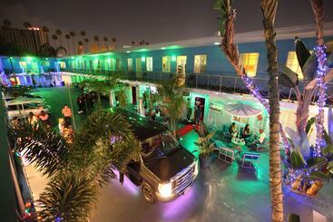 Banana Bungalow Hollywood Hotel & Hostel