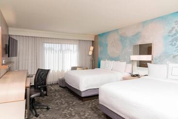 Отель Courtyard By Marriott Livermore