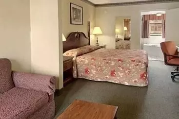 Отель Super Inn