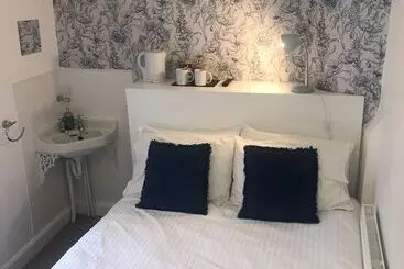 בית מלון כפרי White Lodge