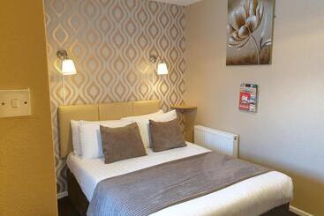 פנסיון Corona Blackpool