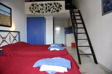 Апартаменты Fengeros Village