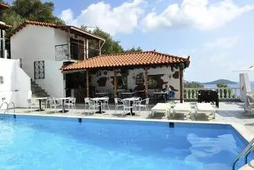 Апартаменты Fengeros Village