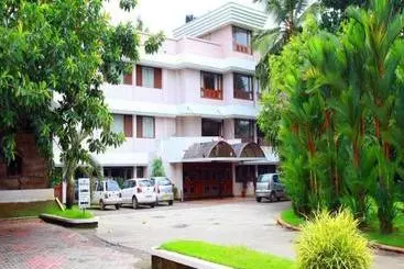 בית מלון כפרי Highway Garden