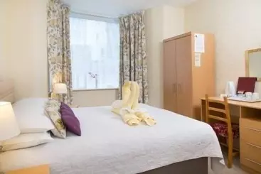 هتل The Firs Bed And Breakfast