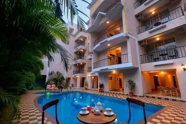 Treehouse Blue Hotel & Serviced Apartments