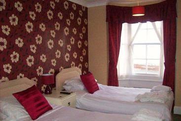 בית מלון כפרי Sea Beach House