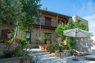 Apartament Eveleos Country House