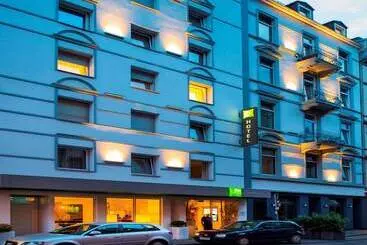 Отель Ibis Styles Frankfurt City