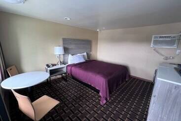 Мотель Fairbridge Inn Express