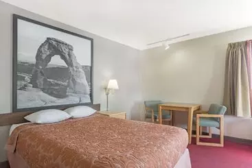 מוטל Super 8 By Wyndham Green River