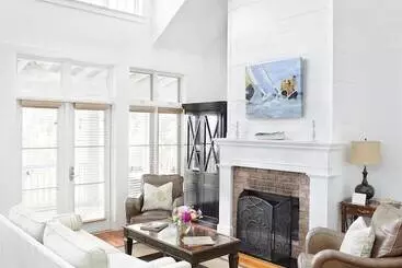 The Cottages On Charleston Harbor