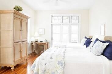 The Cottages On Charleston Harbor