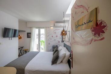 هتل La Casa De La Favorita