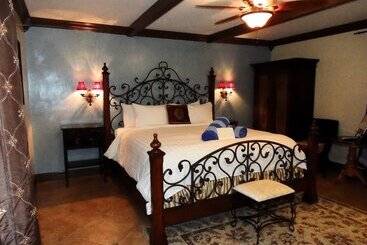 Tuscan Springs Hotel & Spa