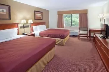ホテル Americinn By Wyndham Boiling Springs Near Gardner Webb U