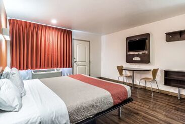 Motel 6oceanside, Ca, Marina