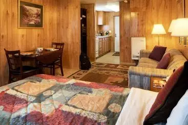 Totem Hotel And Suites