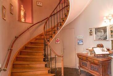 Bed and Breakfast Chateau De Moulin Le Comte