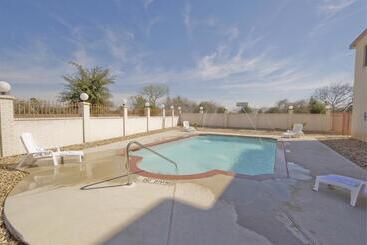 호텔 Americas Best Value Inn & Suites Hempstead