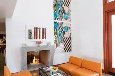 Otel Casa 425 + Lounge, A Four Sisters Inn