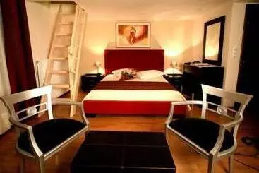 בית מלון כפרי Epavlis Meteora Suites