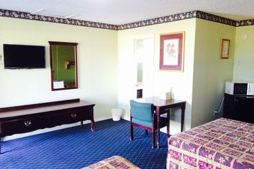 فندق Super Inn & Suites