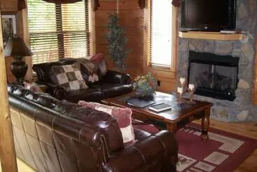 酒店 White Oak Lodge & Resort