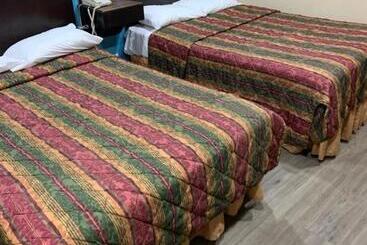 מוטל Royal Relax Inn