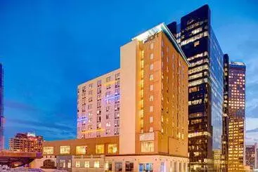 Отель Aloft Charlotte City Center