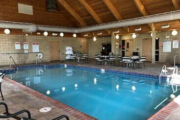 호텔 Americinn By Wyndham Princeton Il