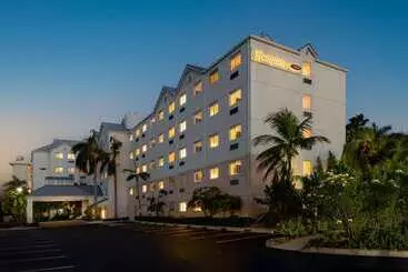 호텔 Hampton By Hilton Grand Cayman Seven Mile Beach