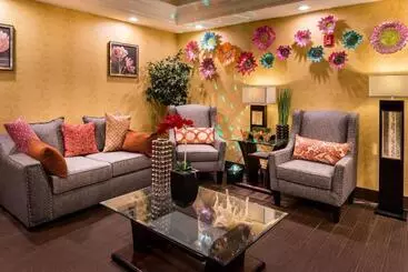 ホテル Inn Of The Dove Romantic Luxury & Business Suites