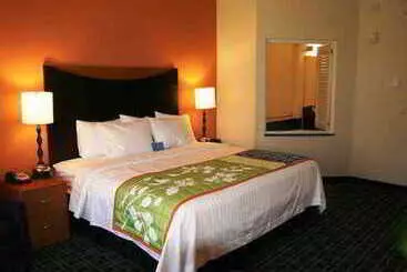 公寓式酒店  Fairfield Inn And Suites By Marriott Birmingham Pelham/i 65